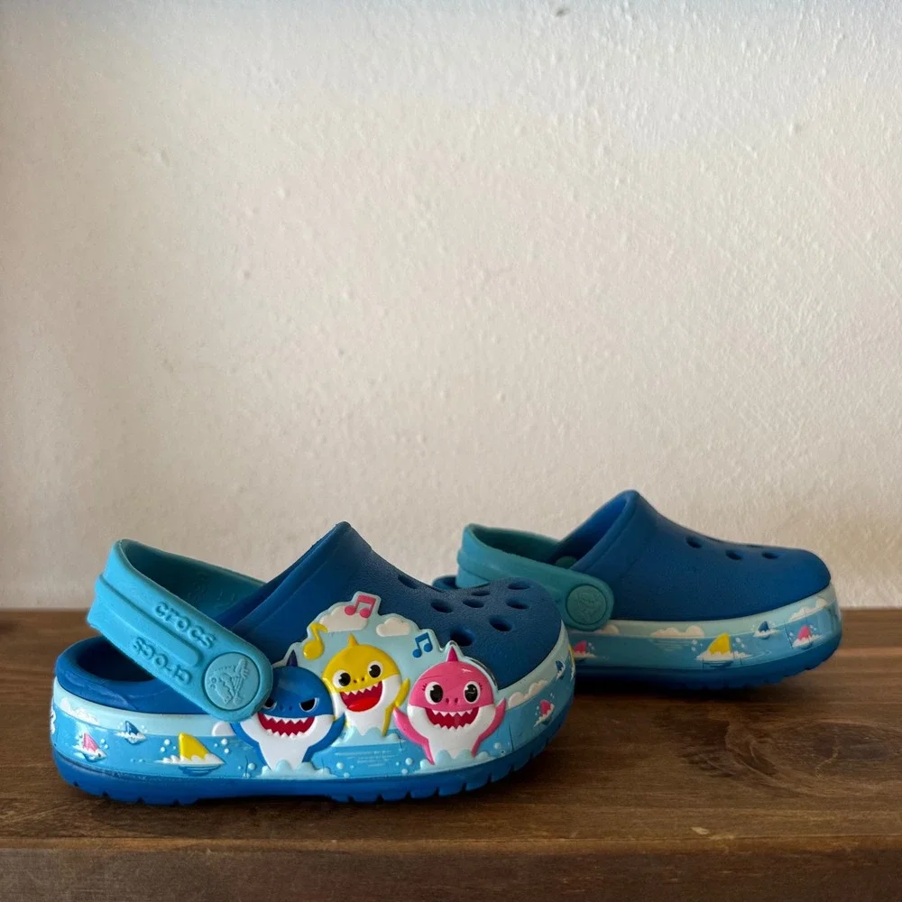 Crocs Fun Lab Baby Shark Blue Clogs Toddler Kids C4 Pinkfong Slip On Shoes